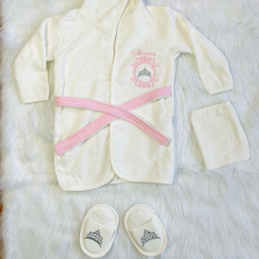 Baby Girl Bathrobe Set!